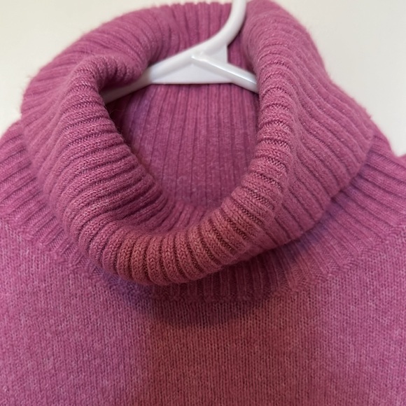 RW&CO pink turtleneck tunic sweater - Picture 4 of 5
